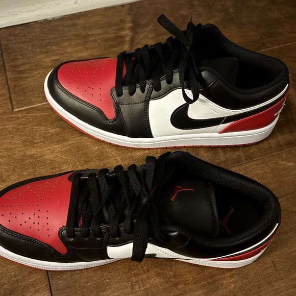 Men's Air Jordan 1 low Black and Red Sneakers - Picture 8 of 9